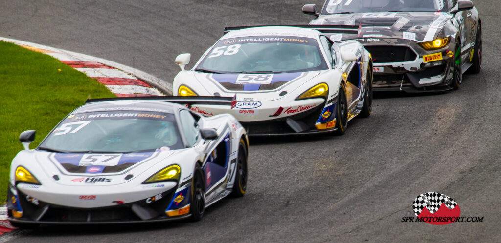 HHC Motorsport, McLaren 570S GT4 (57 and 58) / Academy Motorsport, Ford Mustang GT4 (61).