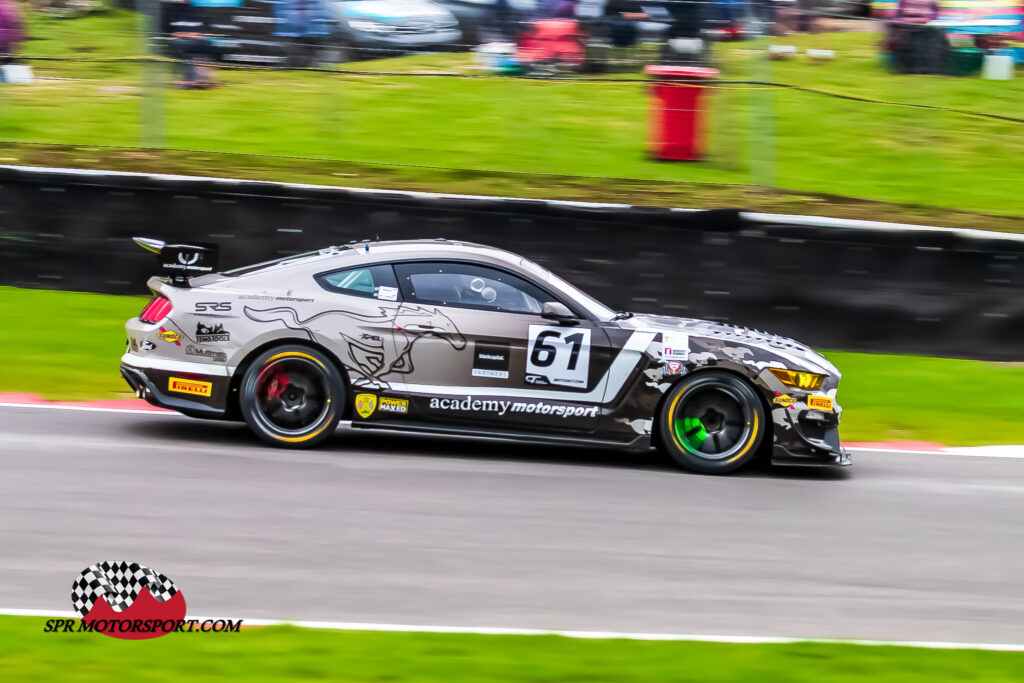 Academy Motorsport, Ford Mustang GT4.