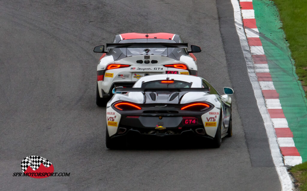 Speedworks Motorsport, Toyota GR Supra GT4 (23) / HHC Motorsports, McLaren 570S GT4.