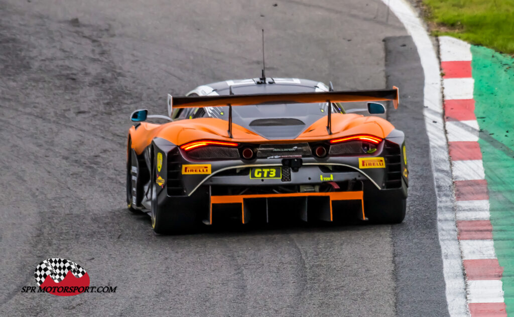 Optimum Motorsport, McLaren 720S GT3.