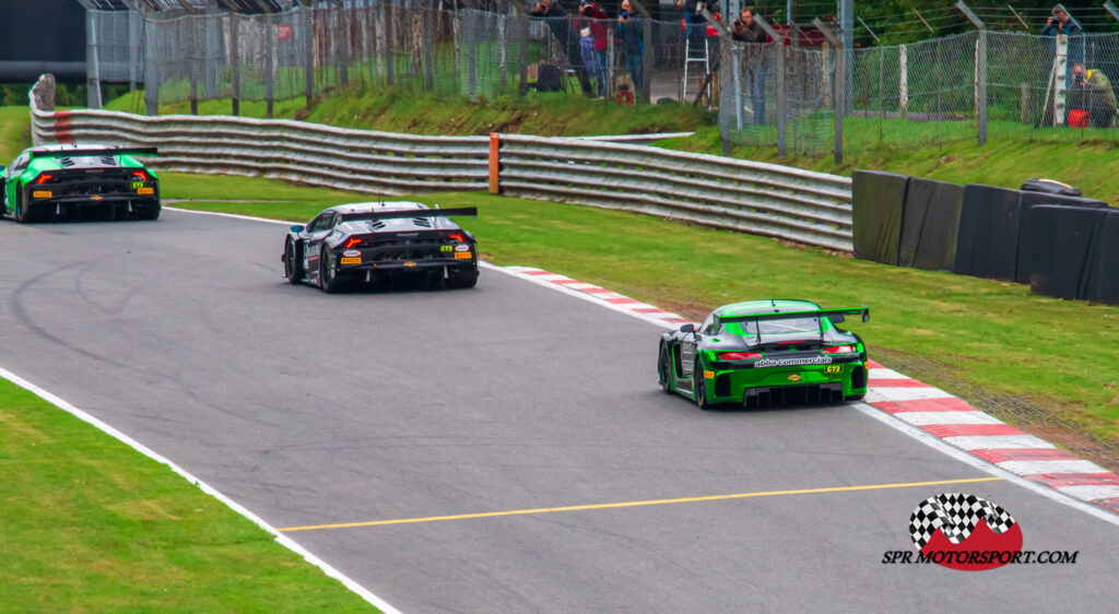 Team ABBA Racing, Mercedes-AMG GT3 Evo (8) / Barwell Motorsport, Lamborghini Huracan GT3 Evo (72 and 78).