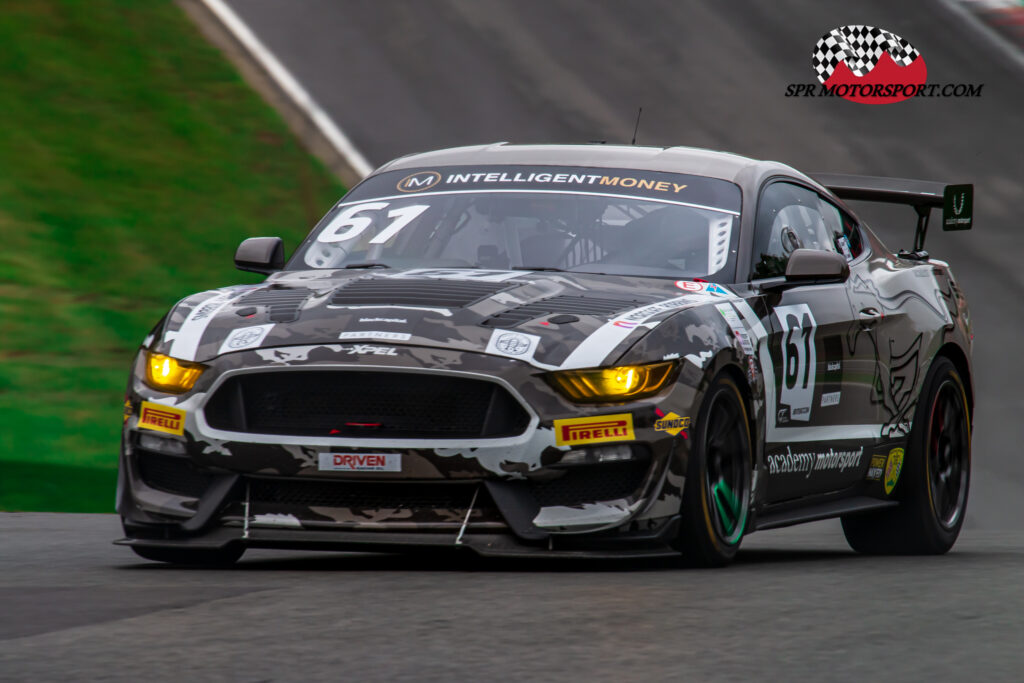 Academy Motorsport, Ford Mustang GT4.