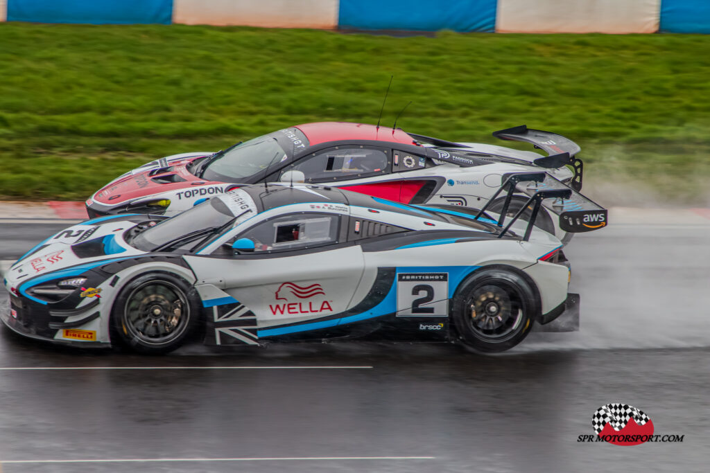 Team RJN, McLaren 720S GT3 Evo (2) / Paddock Motorsport, McLaren Artura GT4 (2).