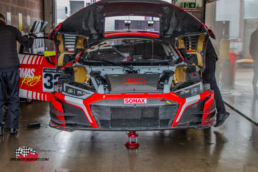 J and S Racing, Audi R8 LMS GT3 Evo II.