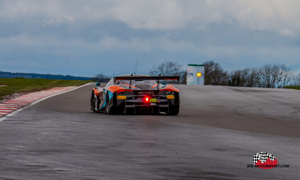 Optimum Motorsport, McLaren 720S GT3 Evo.