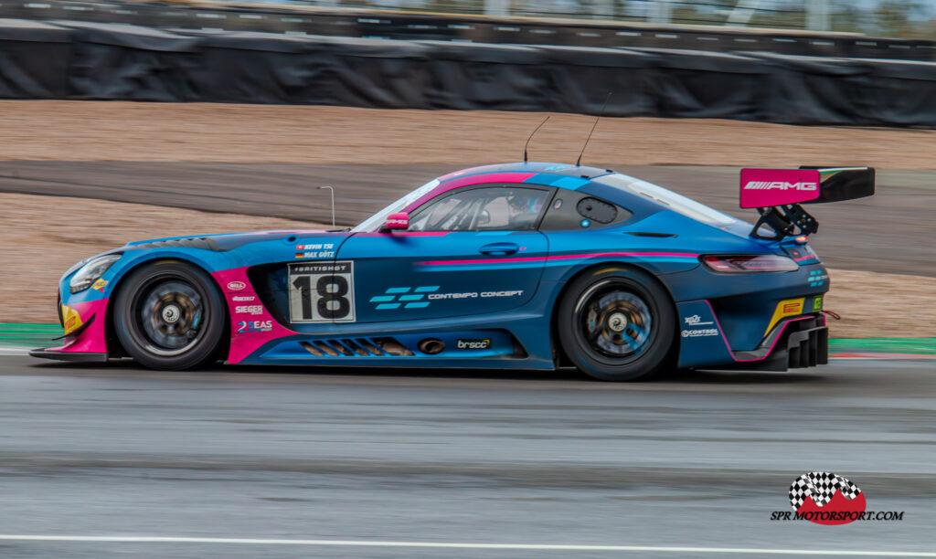 2 Seas Motorsport, Mercedes-AMG GT3 Evo.