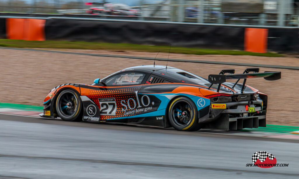 Optimum Motorsport, McLaren 720S GT3 Evo.