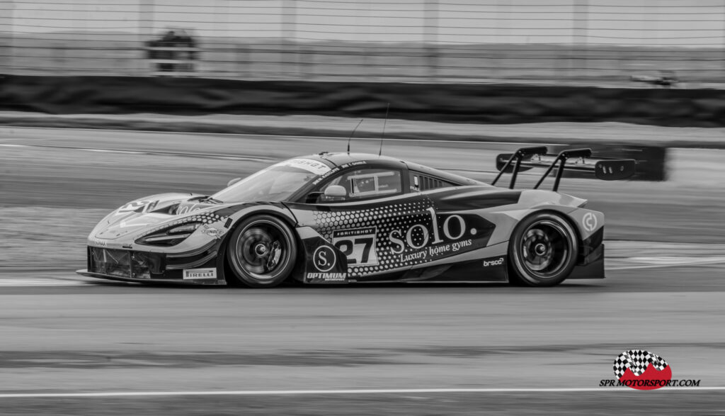 Optimum Motorsport, McLaren 720S GT3 Evo.