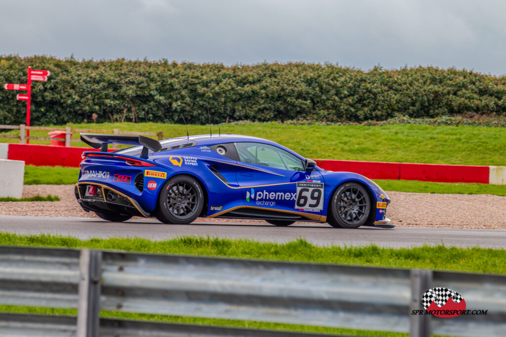 Mahiki Racing, Lotus Emira GT4.