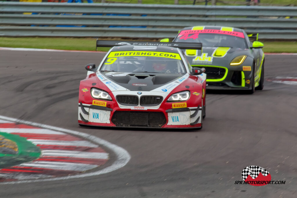 Century Motorsport, BMW M6 F13 GT3 (9) / Invictus Games Racing, Jaguar F-Type SVR GT4 (44).