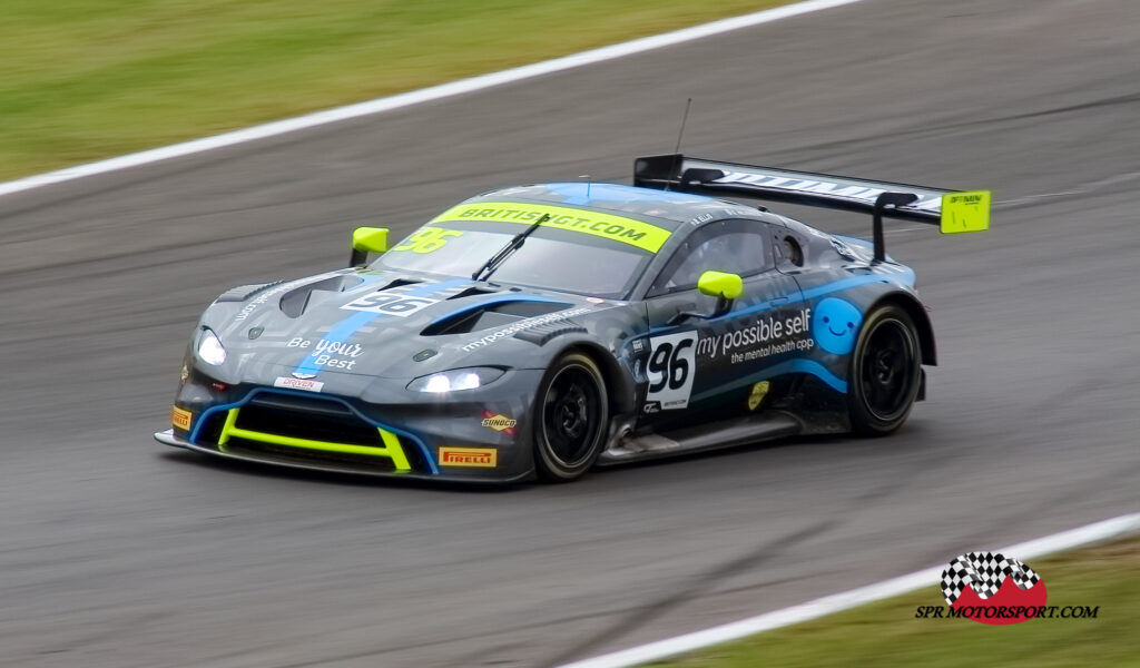 Optimum Motorsport, Aston Martin Vantage AMR GT3.