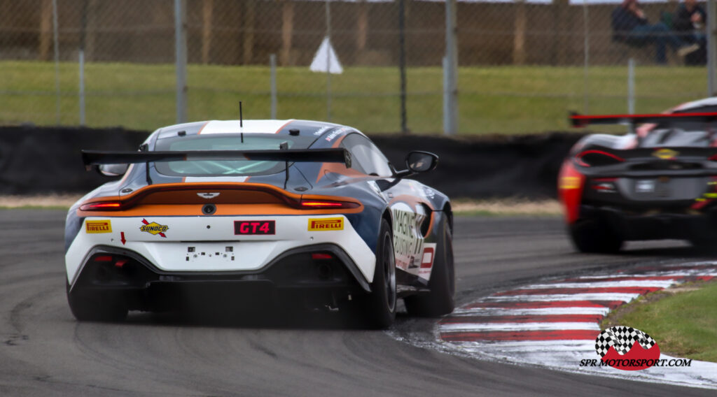 Beechdean AMR, Aston Martin Vantage AMR GT4.