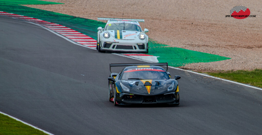 Ferrari 488 Evo (63) / Porsche 991.2 Cup (5).