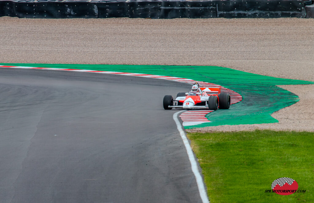 McLaren MP4/1B.