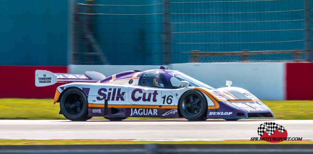 TWR, Silk Cut Jaguar XJR-8.