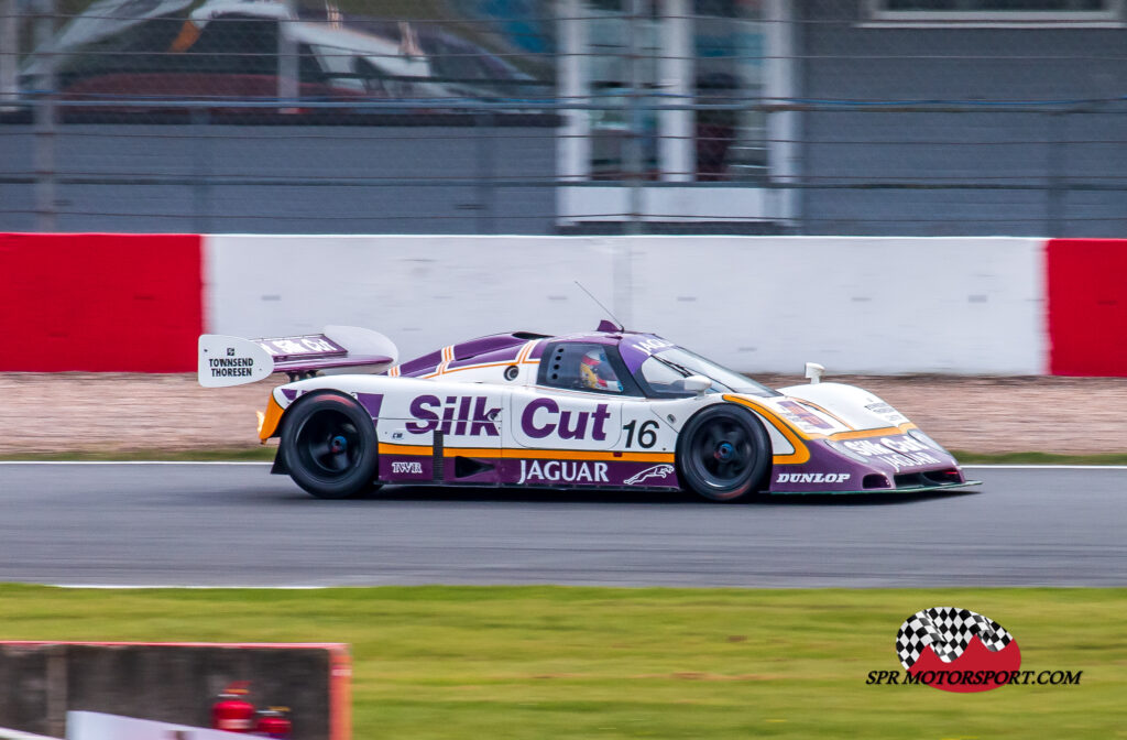 TWR, Silk Cut Jaguar XJR-8.