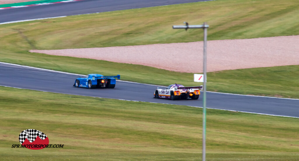 Spice Oldsmobile SE89P (55) / TWR, Silk Cut Jaguar XJR-8 (16).