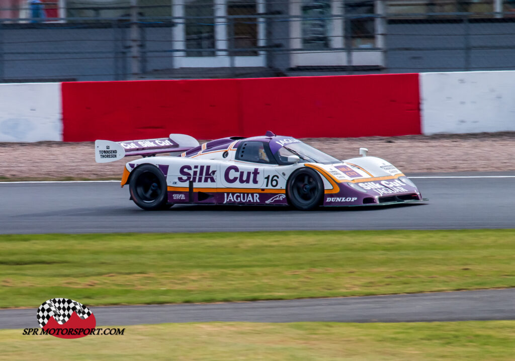 TWR, Silk Cut Jaguar XJR-8.