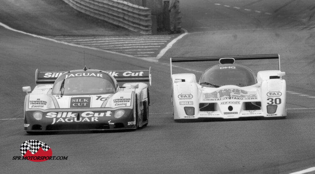 TWR, Silk Cut Jaguar XJR-8 (16) / Euro Racing, Lola T92/10 (30).