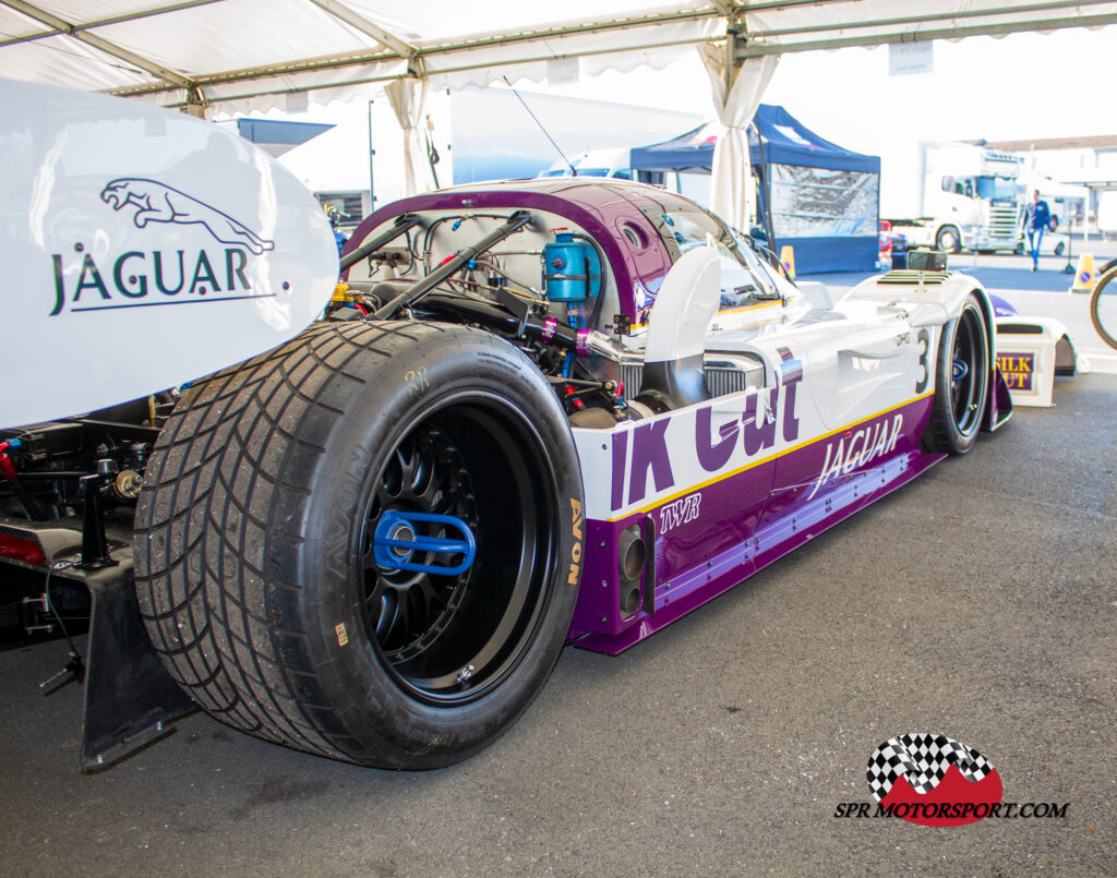 TWR, Silk Cut Jaguar XJR-11.