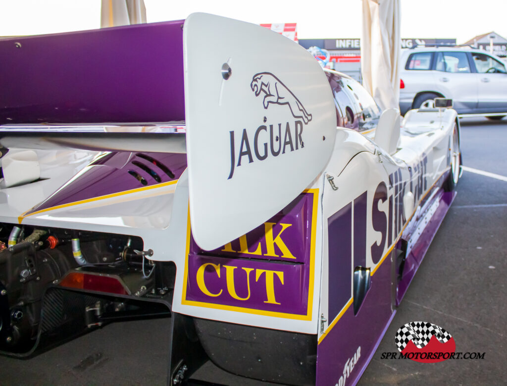 TWR, Silk Cut Jaguar XJR-11.