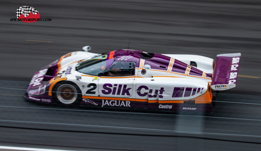 1988, TWR, Silk Cut Jaguar XJR-9 LM.