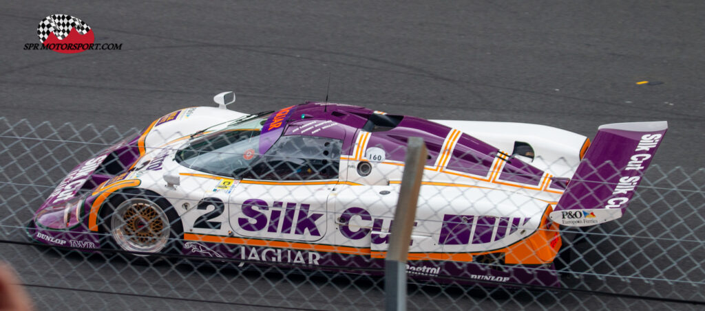 1988, TWR, Silk Cut Jaguar XJR-9 LM.