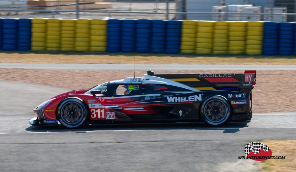 Cadillac Racing, Cadillac V-Series R.