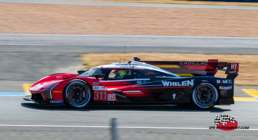 Cadillac Racing, Cadillac V-Series R.