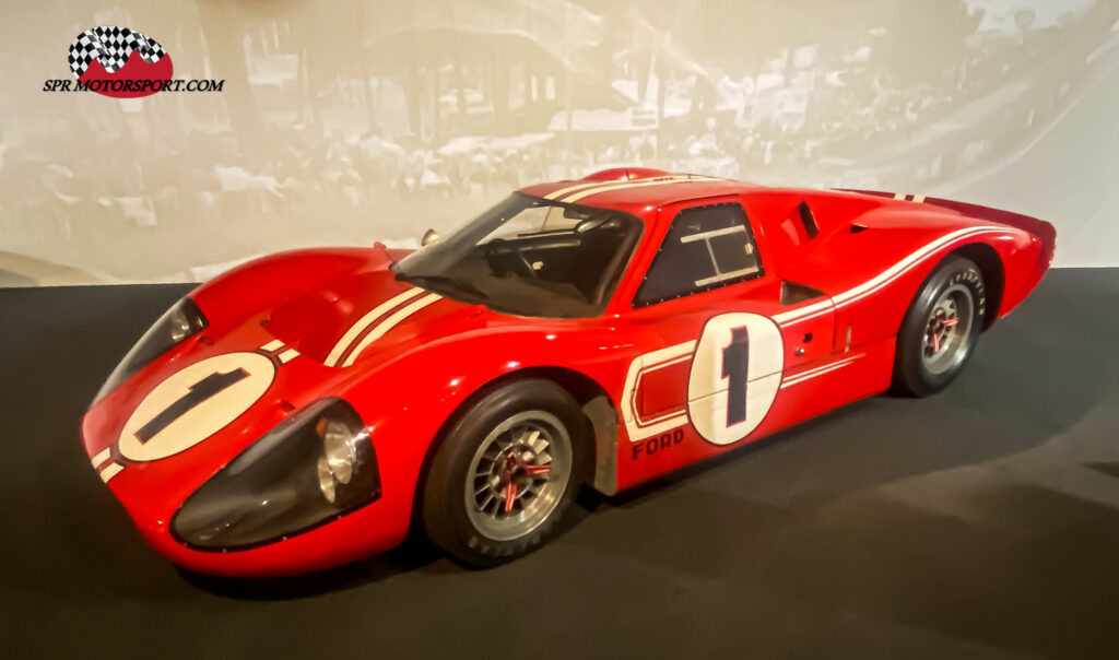 Ford GT40 Mk IV.