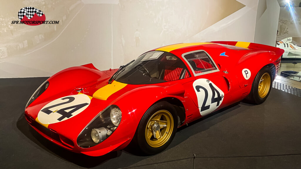 Ferrari 330 P4.