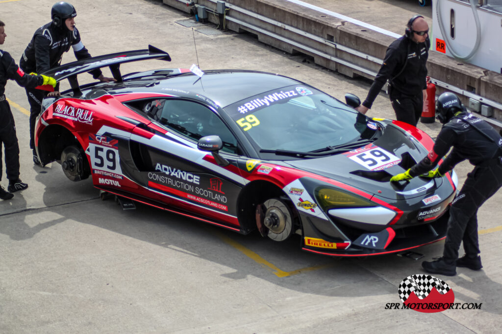 Black Bull Garage 59, McLaren 570S GT4.