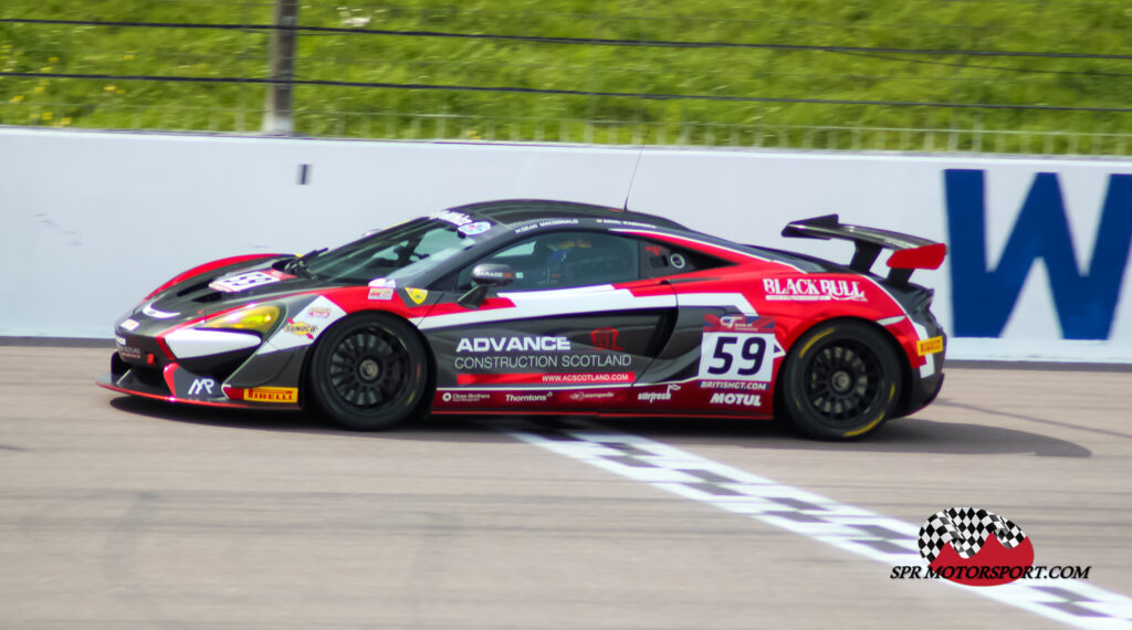 Black Bull Garage 59, McLaren 570S GT4.