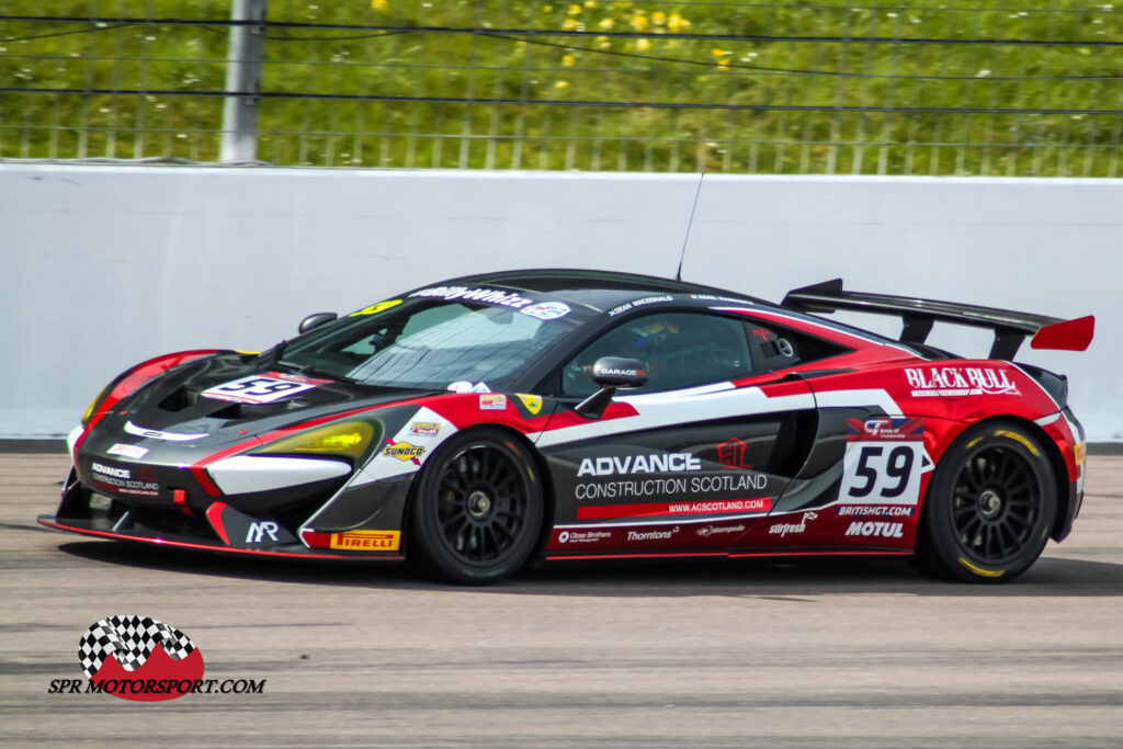 Black Bull Garage 59, McLaren 570S GT4.