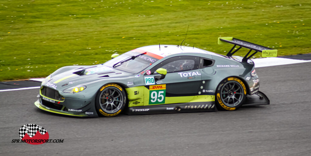 Aston Martin Racing, Aston Martin Vantage.