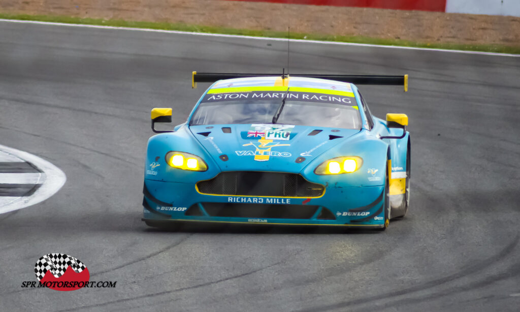 Aston Martin Racing, Aston Martin Vantage.