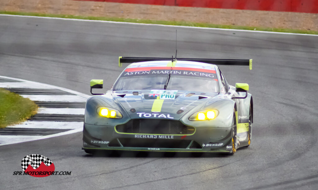 Aston Martin Racing, Aston Martin Vantage.