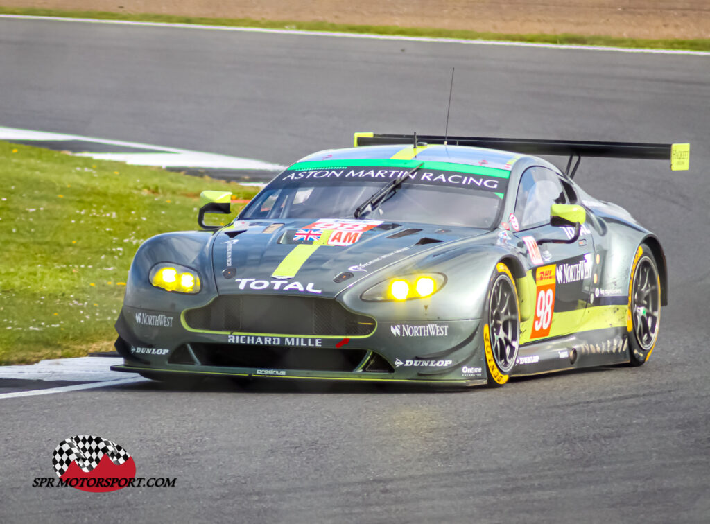 Aston Martin Racing, Aston Martin Vantage.