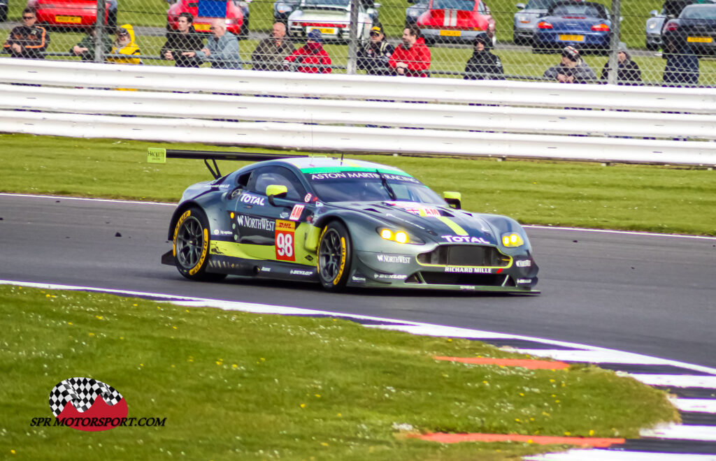 Aston Martin Racing, Aston Martin Vantage.