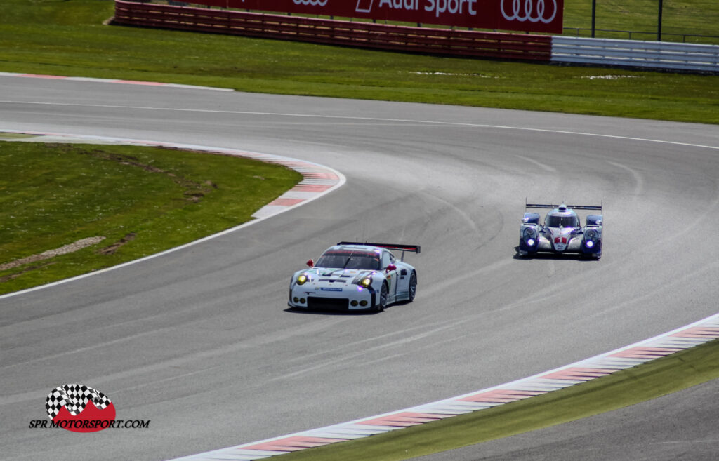 Porsche Team Manthey, Porsche 911 RSR (91) / Toyota Racing, Toyota TS040 Hybrid (1).