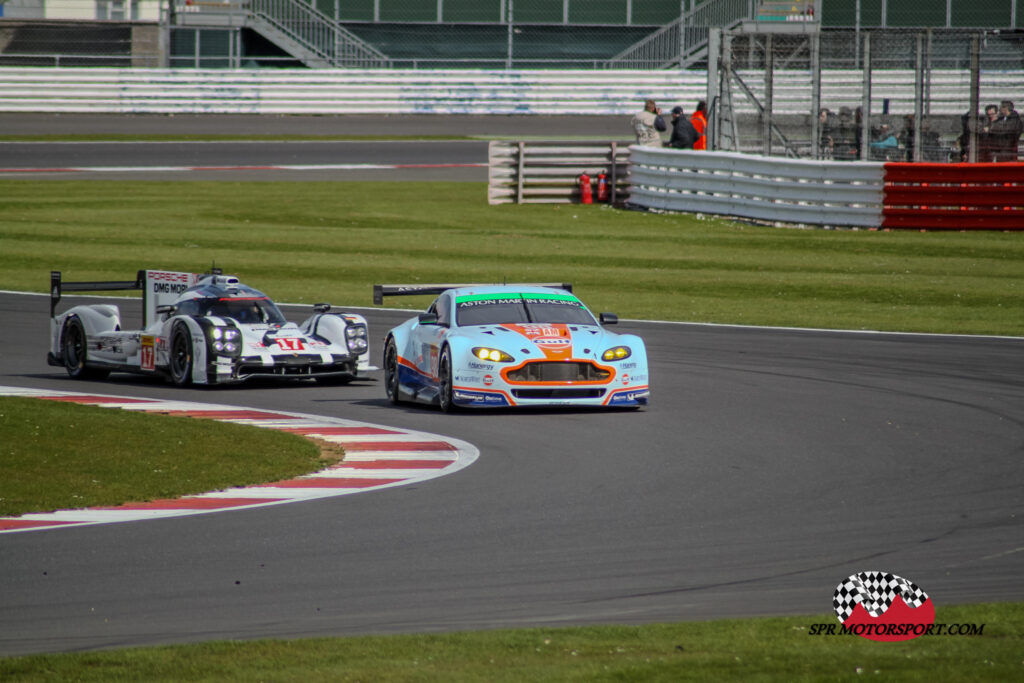 Aston Martin Racing, Aston Martin V8 Vantage GTE (98) / Porsche Team, Porsche 919 (17).