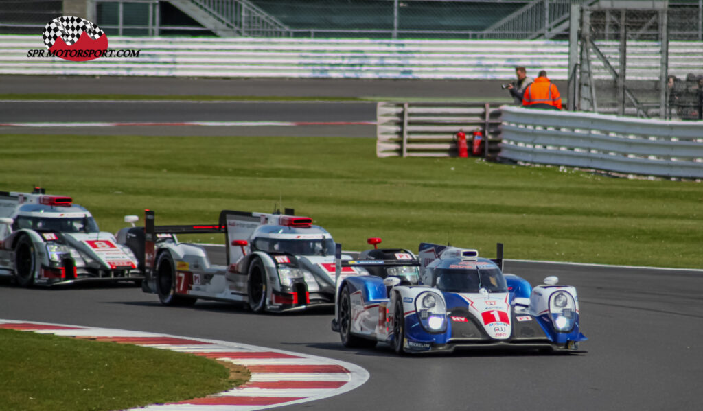 Toyota Racing, Toyota TS040 Hybrid (1) / Audi Sport Team Joest, Audi R18 E-Tron Quattro (7 and 8).