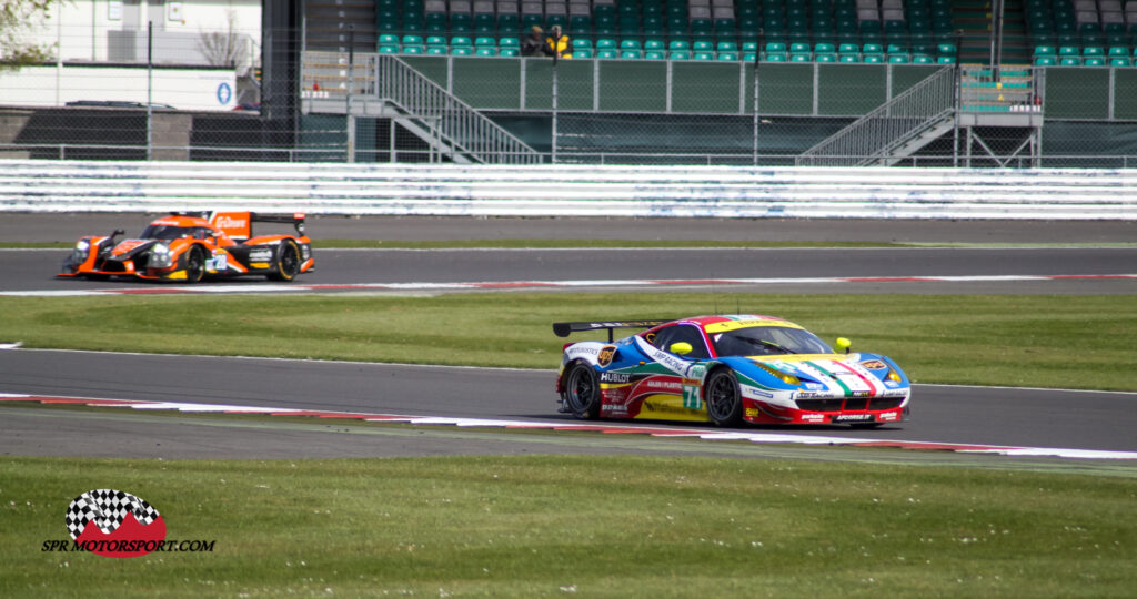 AF Corse, Ferrari 458 Italia GT (71) / G-Drive Racing, Ligier-Nissan JS P2 (28).