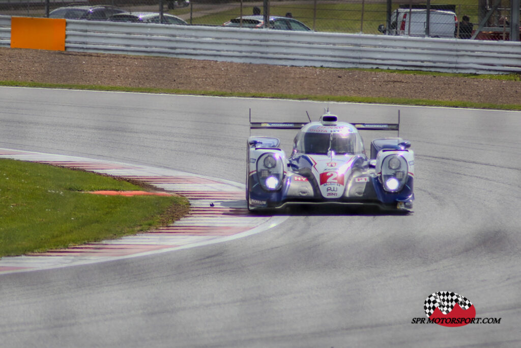 Toyota Racing, Toyota TS040 Hybrid.