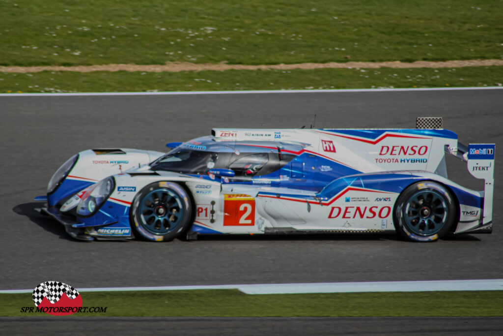 Toyota Racing, Toyota TS040 Hybrid.