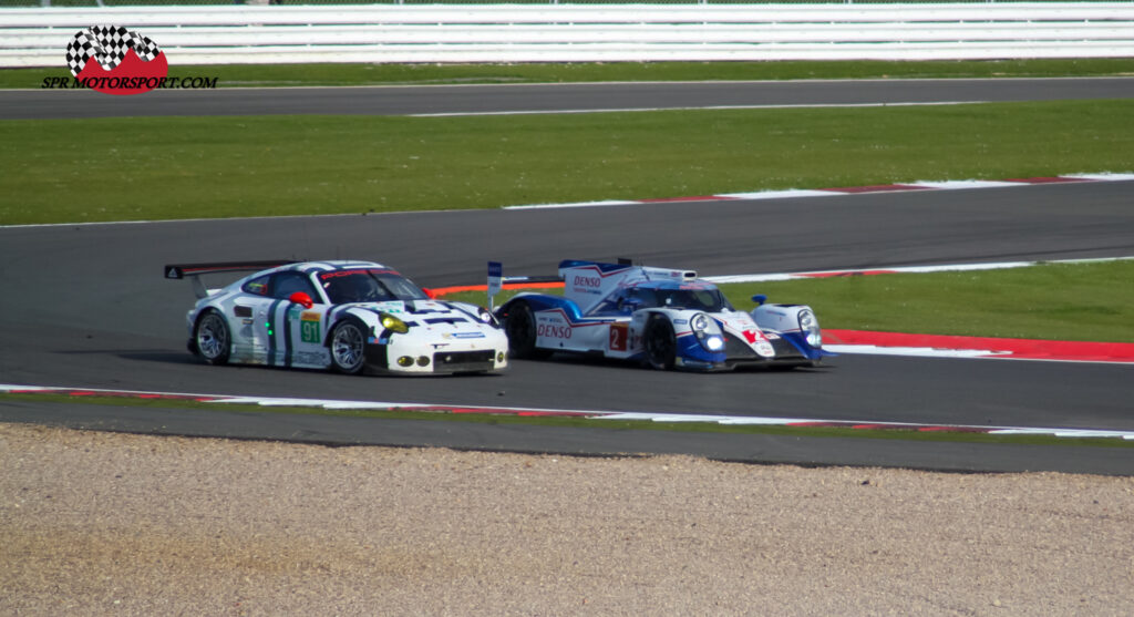 Porsche Team Manthey, Porsche 911 RSR (91) / Toyota Racing, Toyota TS040 Hybrid (2).