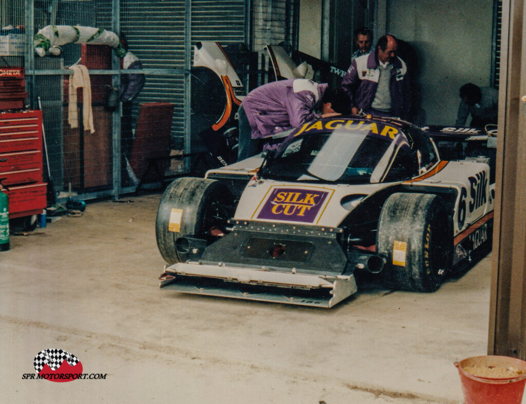 TWR, Silk Cut Jaguar XJR-8 LM.