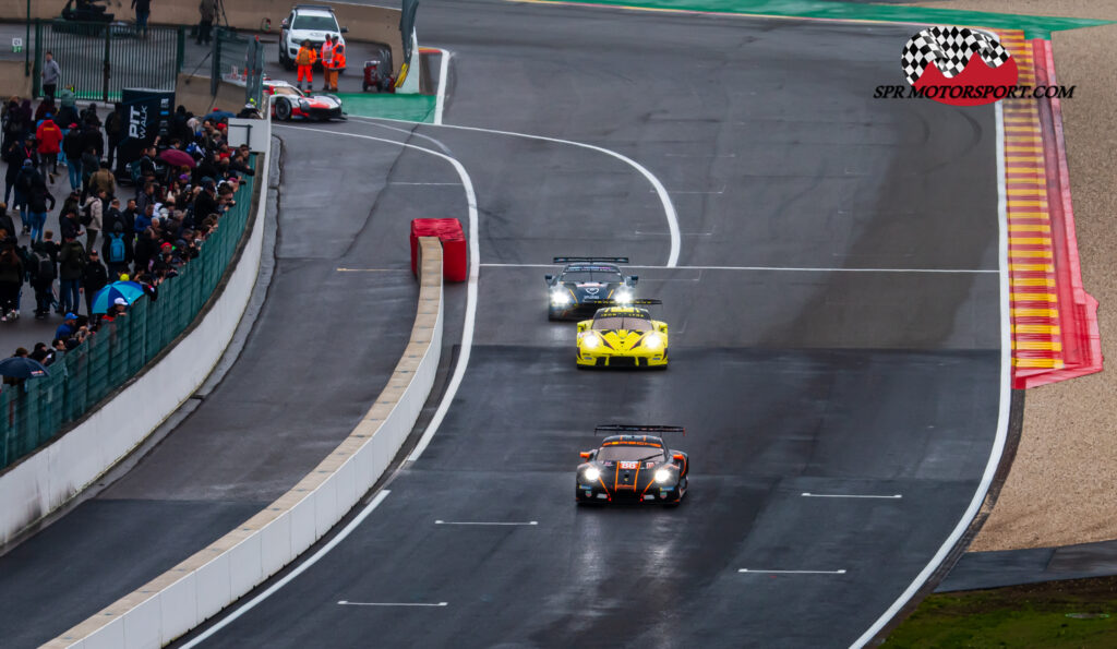 Northwest AMR, Aston Martin Vantage AMR (98) / Iron Lynx, Porsche 911 RSR-19 (60) / GR Racing, Porsche 911 RSR-19 (86).