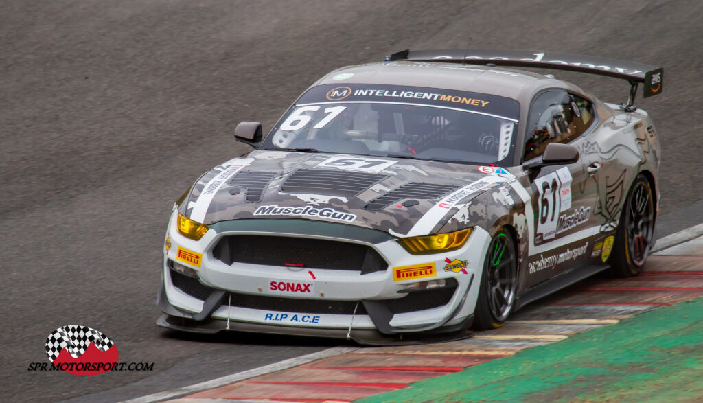 Academy Motorsport, Ford Mustang GT4.