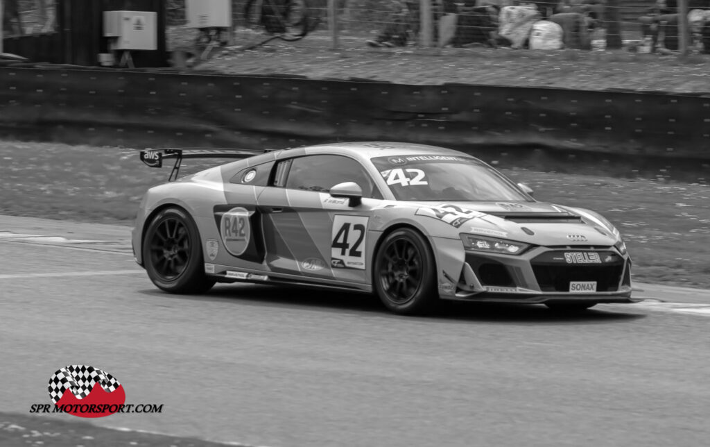 Steller Motorsport, Audi R8 LMS GT4.